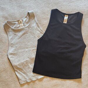 Yogalicious Black and Gray Crop Tops